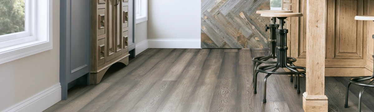 What are the Pros and Cons of Vinyl Plank Flooring?